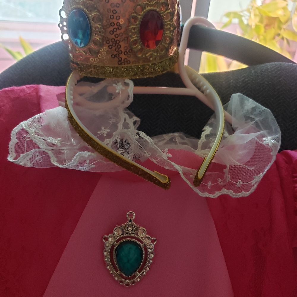 Pink Princess Peach Costume for Kids - Picture 2 of 4
